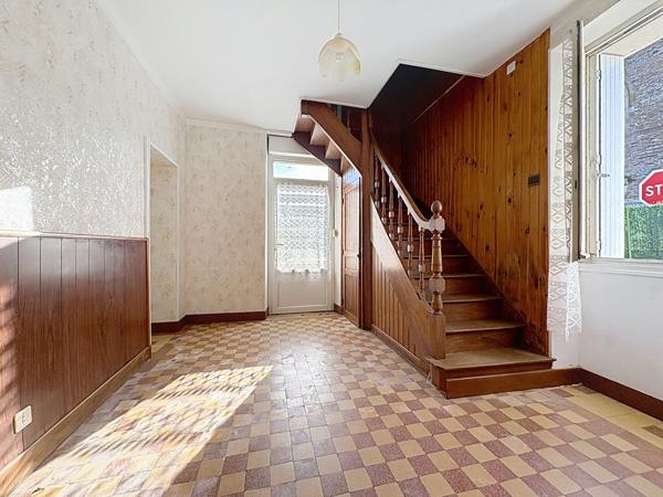 Maison de bourg à vendre à Belligné - 5 chambres - proche commodités