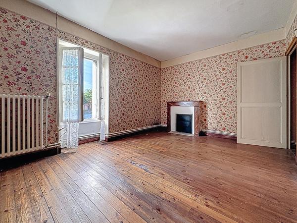 Maison de bourg à vendre à Belligné - 5 chambres - proche commodités