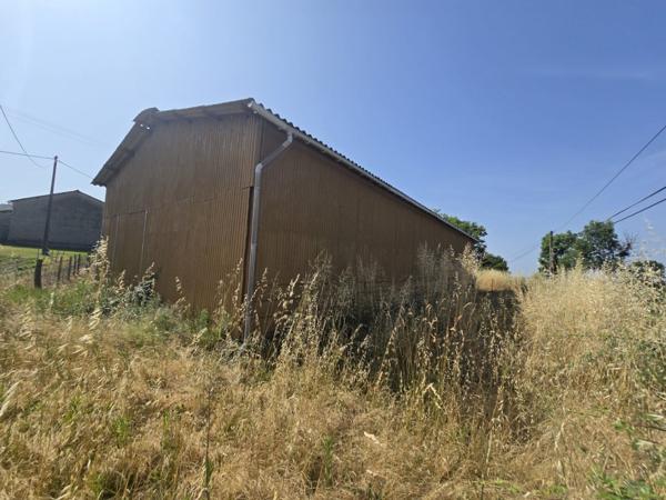 SAUVETERRE - BATIMENT DE 180M² Sauveterre de rouergue