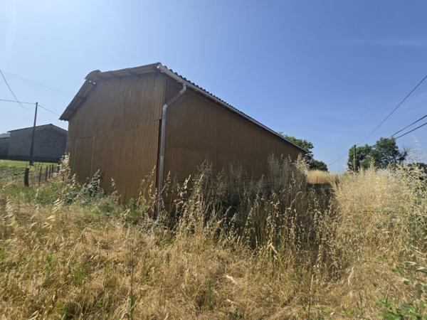 SAUVETERRE - BATIMENT DE 180M² Sauveterre de rouergue