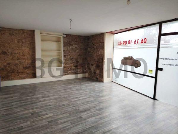 Location / Local Commercial