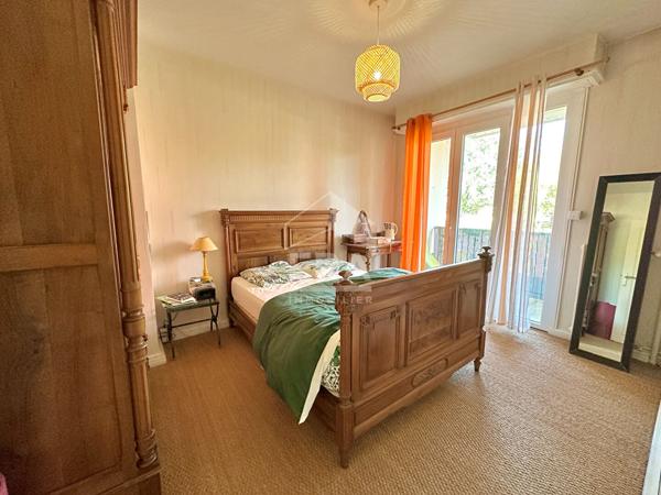 PAU - Les Allées de Morlaàs : Appartement duplex T4 avec balcon, terrasse, et cave