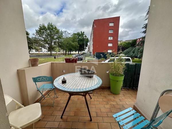 PAU - Les Allées de Morlaàs : Appartement duplex T4 avec balcon, terrasse, et cave