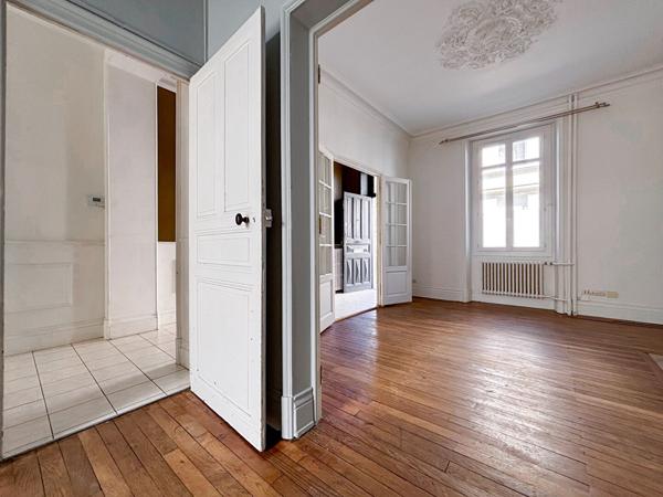 ANGERS Lafayette / Gare : Maison angevine de 140 m², 4 chambres avec jardin, grenier aménageable et cave !