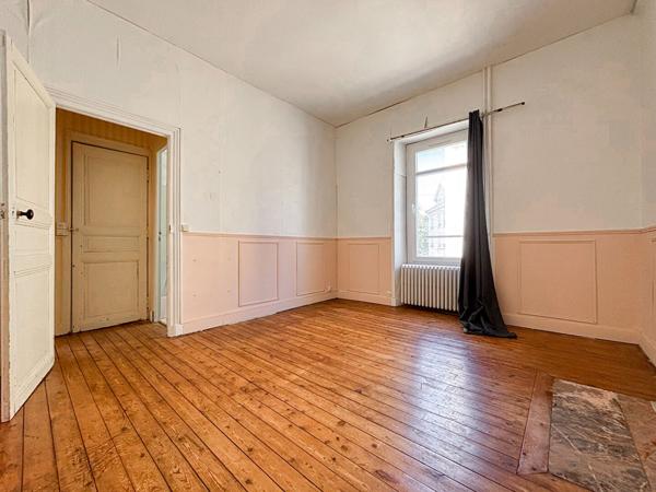ANGERS Lafayette / Gare : Maison angevine de 140 m², 4 chambres avec jardin, grenier aménageable et cave !