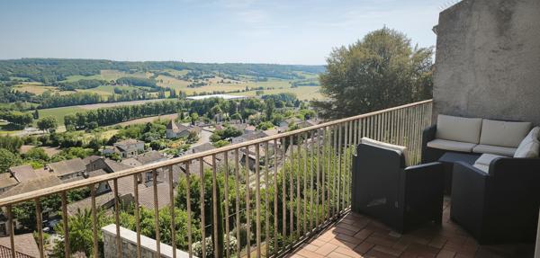 Élégante demeure en pierre du XVIIe siècle avec jardins et vue imprenable à Lauzerte Lauzerte