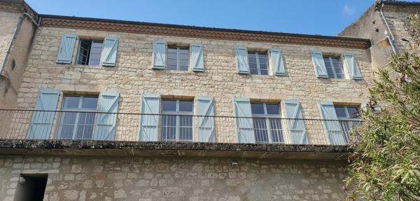 Élégante demeure en pierre du XVIIe siècle avec jardins et vue imprenable à Lauzerte Lauzerte