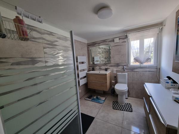 À Narbonne, maison 4 chambres avec garage et terrain