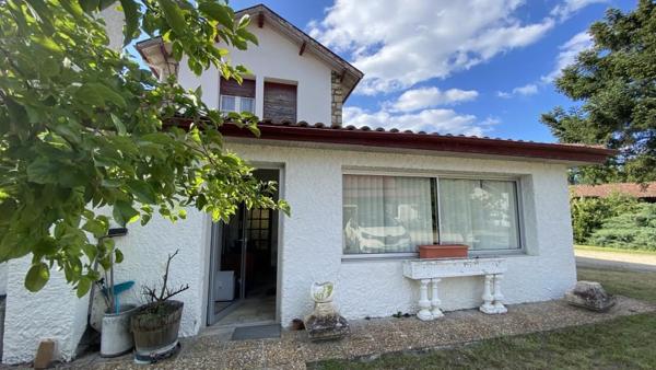 Luxey - Maison de village - 4 ch - Dépendances - 1700m2 de terrain - Landes (40) - Nouvelle Aquitaine