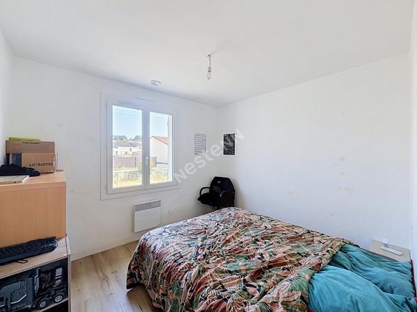 Maison 4 pièces à vendre au Mesnil en Vallée - 3 chambres - Sous-sol et jardin