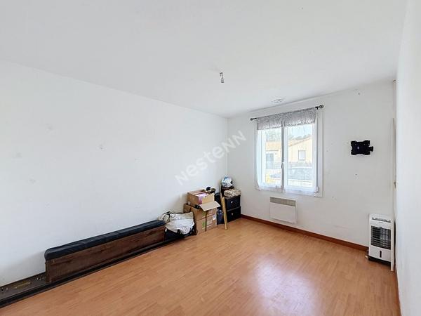 Maison 4 pièces à vendre au Mesnil en Vallée - 3 chambres - Sous-sol et jardin