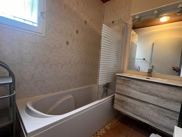 TRES BEAU T3 DANS UN CADRE VERDOYANT