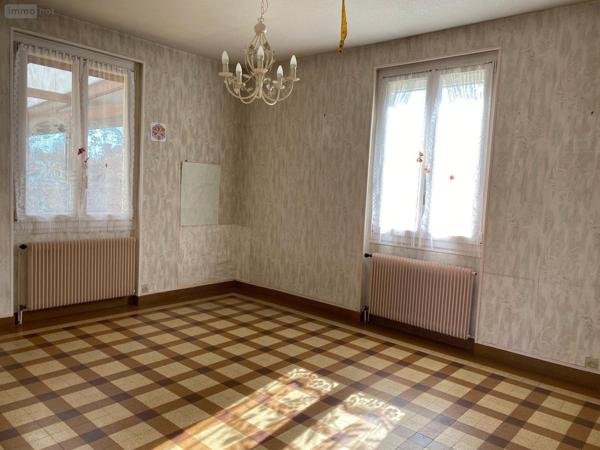 Maison à vendre à Paray-le-Monial en Saône-et-Loire (71600), ref : M-P-MA/DLB16   
Nord