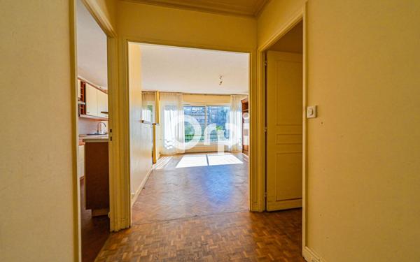 Appartement à vendre    3 pièces • 76,35 m2 Paris 11