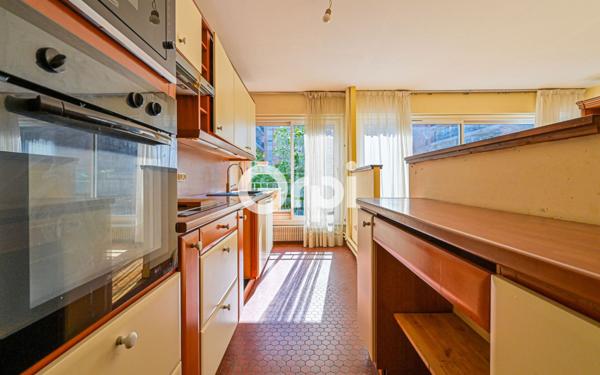 Appartement à vendre    3 pièces • 76,35 m2 Paris 11