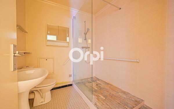 Appartement à vendre    3 pièces • 76,35 m2 Paris 11