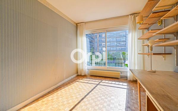 Appartement à vendre    3 pièces • 76,35 m2 Paris 11