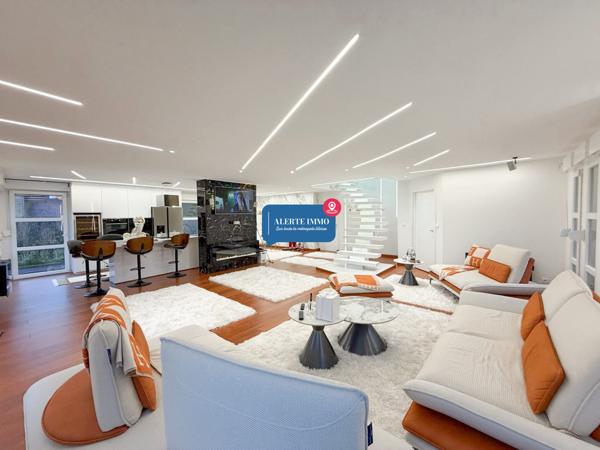 Maison cubique individuelle de 2021, de 183 m2 hab sur une parcelle d'environ 684 m2, 4 ch, jardin