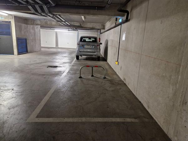 A VENDRE : Parking de 15m2 à l'allée des pins 13009 Marseille