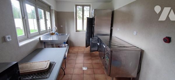 À VENDRE - LOCAL PROFESSIONNEL AVEC LOGEMENT ATTENANT