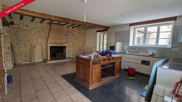 Grande demeure de bourg 17 ème rénovée