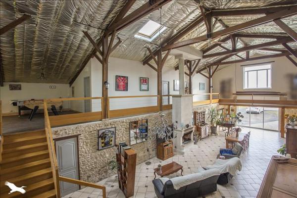 Maison à vendre |  Tonnay-Charente |  8 pièces | 469 m²