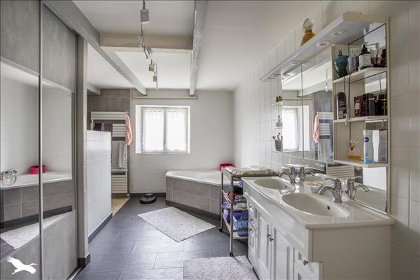 Maison à vendre |  Tonnay-Charente |  8 pièces | 469 m²