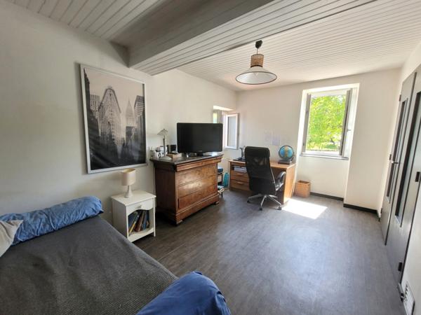 En exclusivité, à 10 minutes de Riom et 20 minutes de Clermont-Ferrand