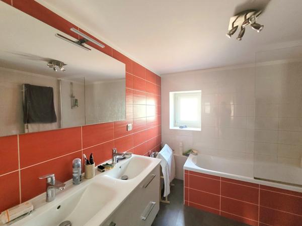 En exclusivité, à 10 minutes de Riom et 20 minutes de Clermont-Ferrand