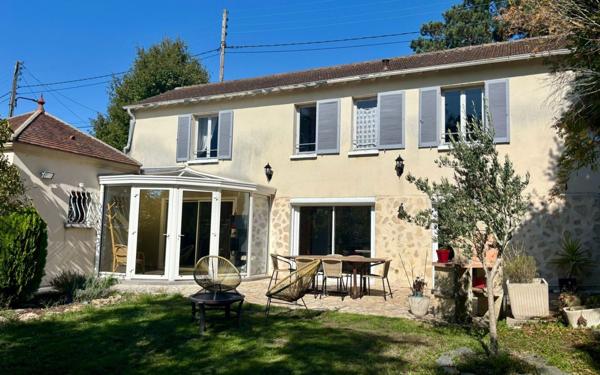 Maison à vendre    5 pièces •  Soisy-sur-Seine