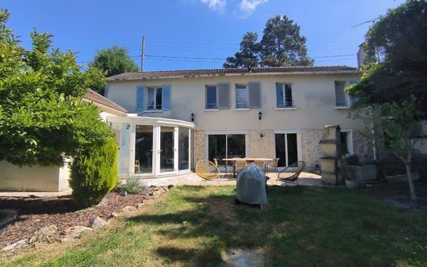 Maison à vendre    5 pièces •  Soisy-sur-Seine