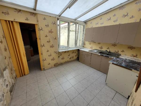 Maison à vendre 4 pièces 78.5m² Saint-Amand-les-Eaux (59230)