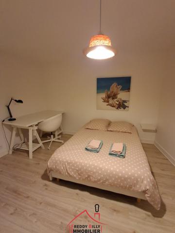 Ensemble immobilier de 2 maisons de 3 chambres chacune + 2 garages