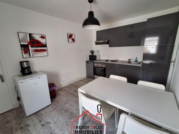 Ensemble immobilier de 2 maisons de 3 chambres chacune + 2 garages