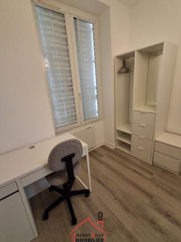 Ensemble immobilier de 2 maisons de 3 chambres chacune + 2 garages