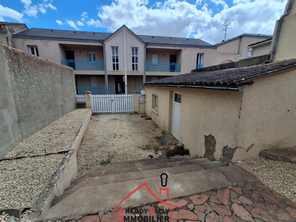 Ensemble immobilier de 2 maisons de 3 chambres chacune + 2 garages