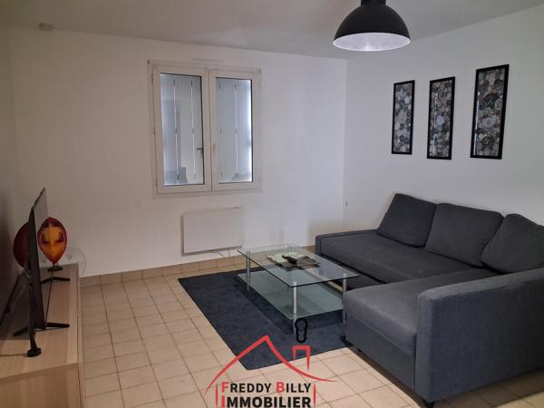 Ensemble immobilier de 2 maisons de 3 chambres chacune + 2 garages
