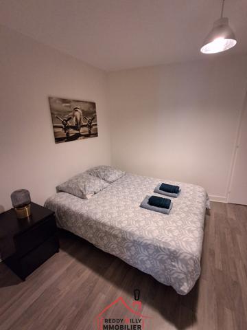 Ensemble immobilier de 2 maisons de 3 chambres chacune + 2 garages