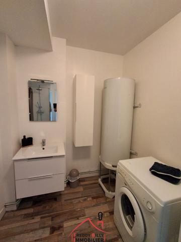 Ensemble immobilier de 2 maisons de 3 chambres chacune + 2 garages