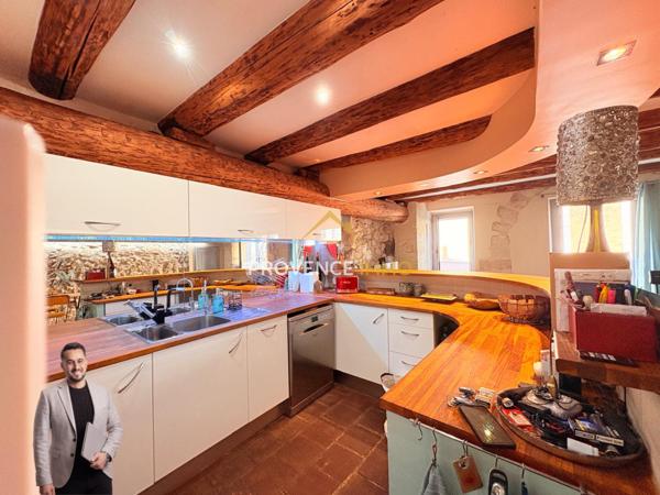 Marseille (13007) Appartement de caractère à deux pas du Vieux-Port