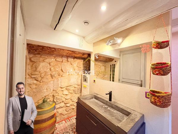 Marseille (13007) Appartement de caractère à deux pas du Vieux-Port