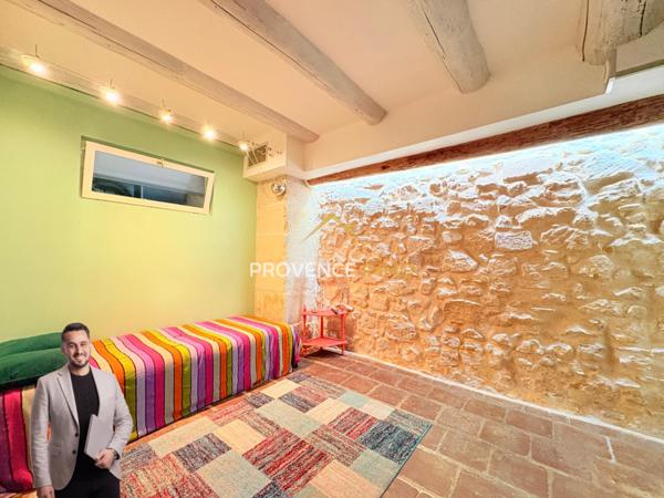 Marseille (13007) Appartement de caractère à deux pas du Vieux-Port