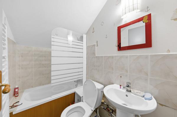 A vendre: Très Belle Maison en Pierre à Dracy-le-Fort de 5 pièces plus deux appartements