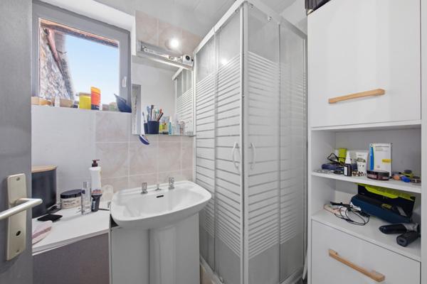 A vendre: Très Belle Maison en Pierre à Dracy-le-Fort de 5 pièces plus deux appartements