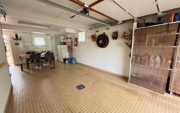 Maison à vendre    3 pièces •  Pouxeux