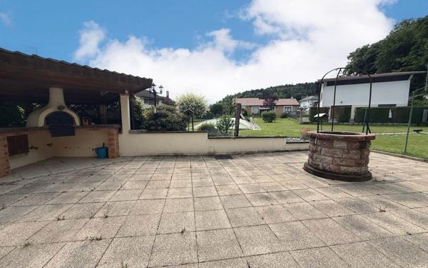 Maison à vendre    3 pièces •  Pouxeux