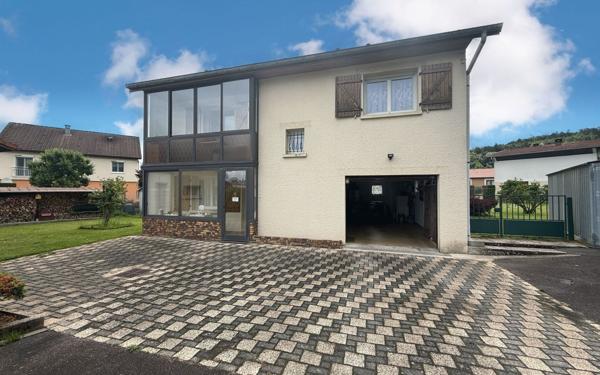 Maison à vendre    3 pièces •  Pouxeux