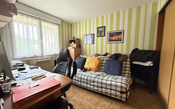 Maison à vendre    3 pièces •  Pouxeux