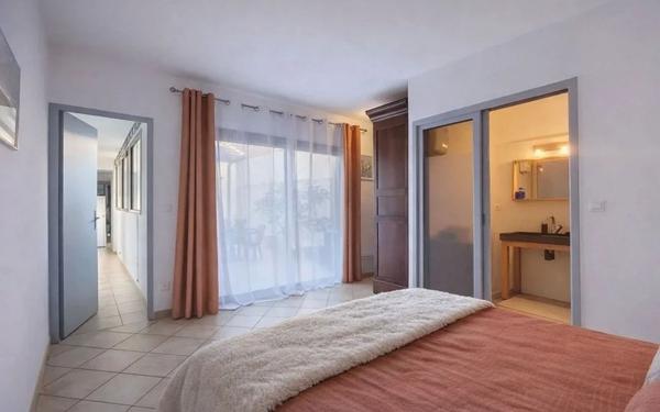 Maison à vendre    3 pièces •  Nîmes