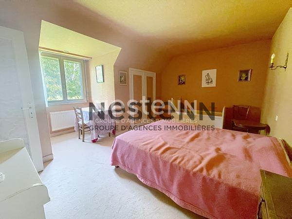 A VENDRE - Propriété de 235 m² sur 5 460 m² de terrain constructible avec fort potentiel